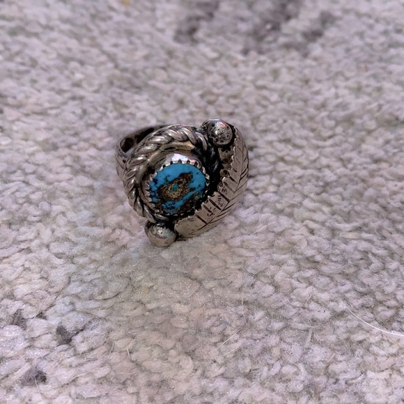 Jewelry - Vintage Native American, Feather, Ropes Turquoise Silver Ring